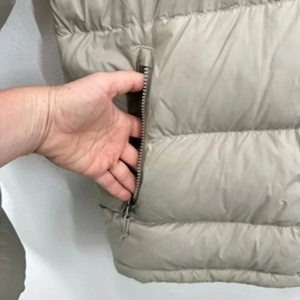 The North Face Large Hooded Down Puffer Jacket 600 Down‎ Fill Power Beige Pewter